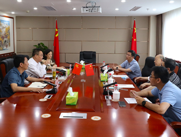 鄧華會見四川大學(xué)教授葉光斗、巨石集團成都有限公司執(zhí)行董事、總經(jīng)理陳杰等一行